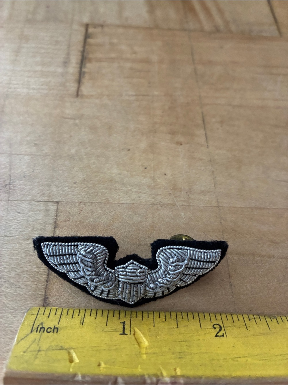 Vintage Embroidered Wings Brooch! - Picture 3 of 4